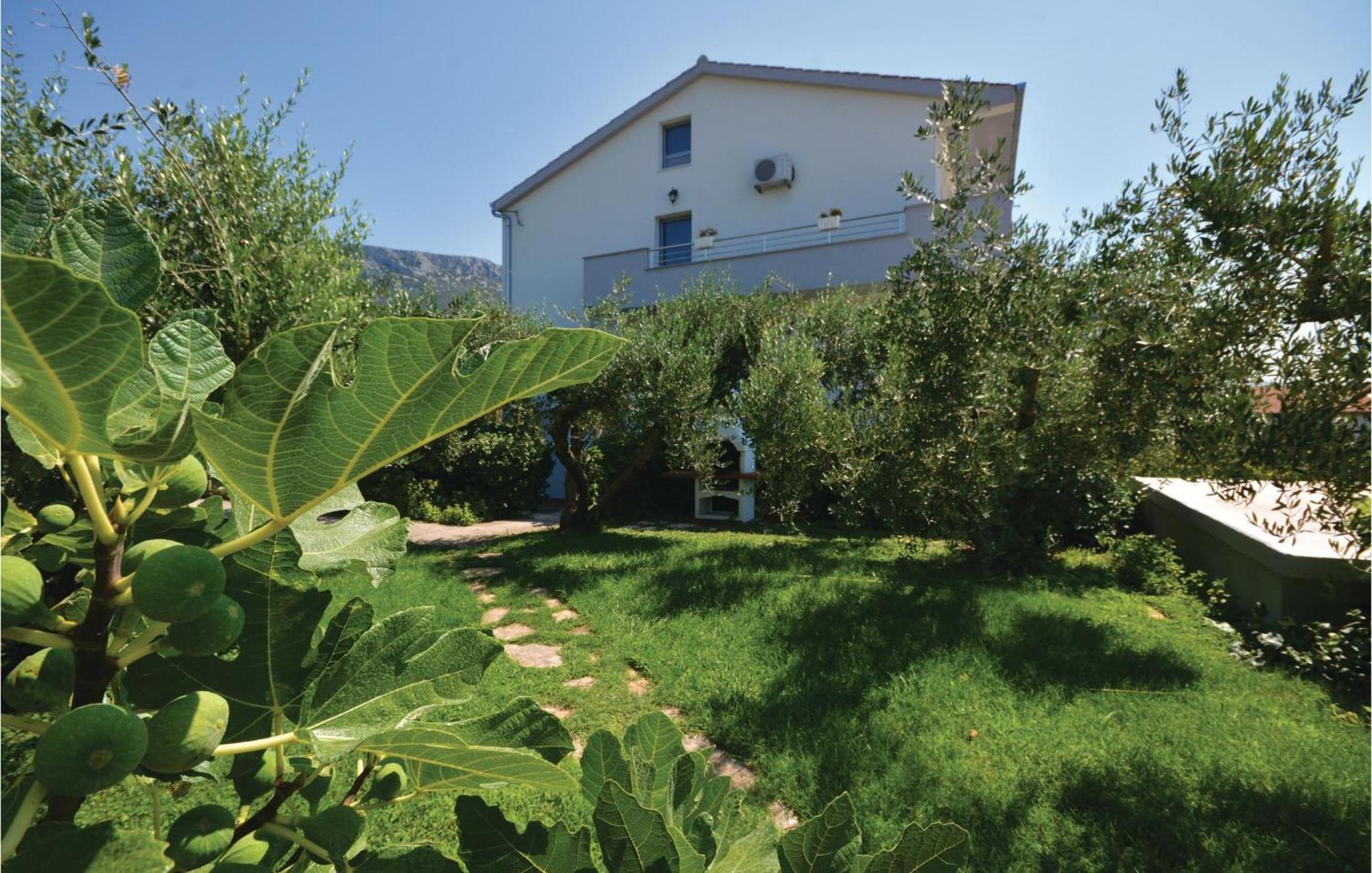 Amazing Apartment In Kastel Sucurac With Kitchen Kastela Exterior photo